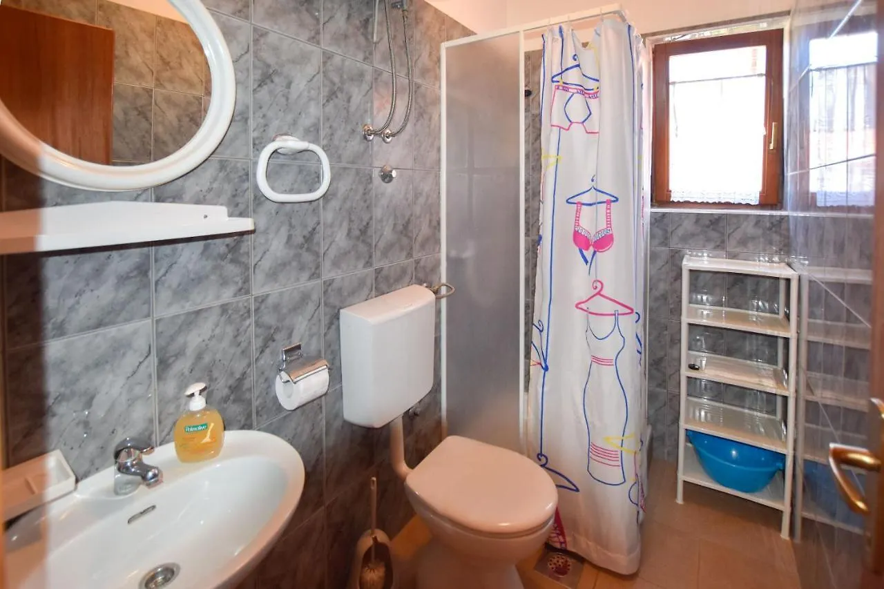 Apartments Marica Sukošan Kroatien